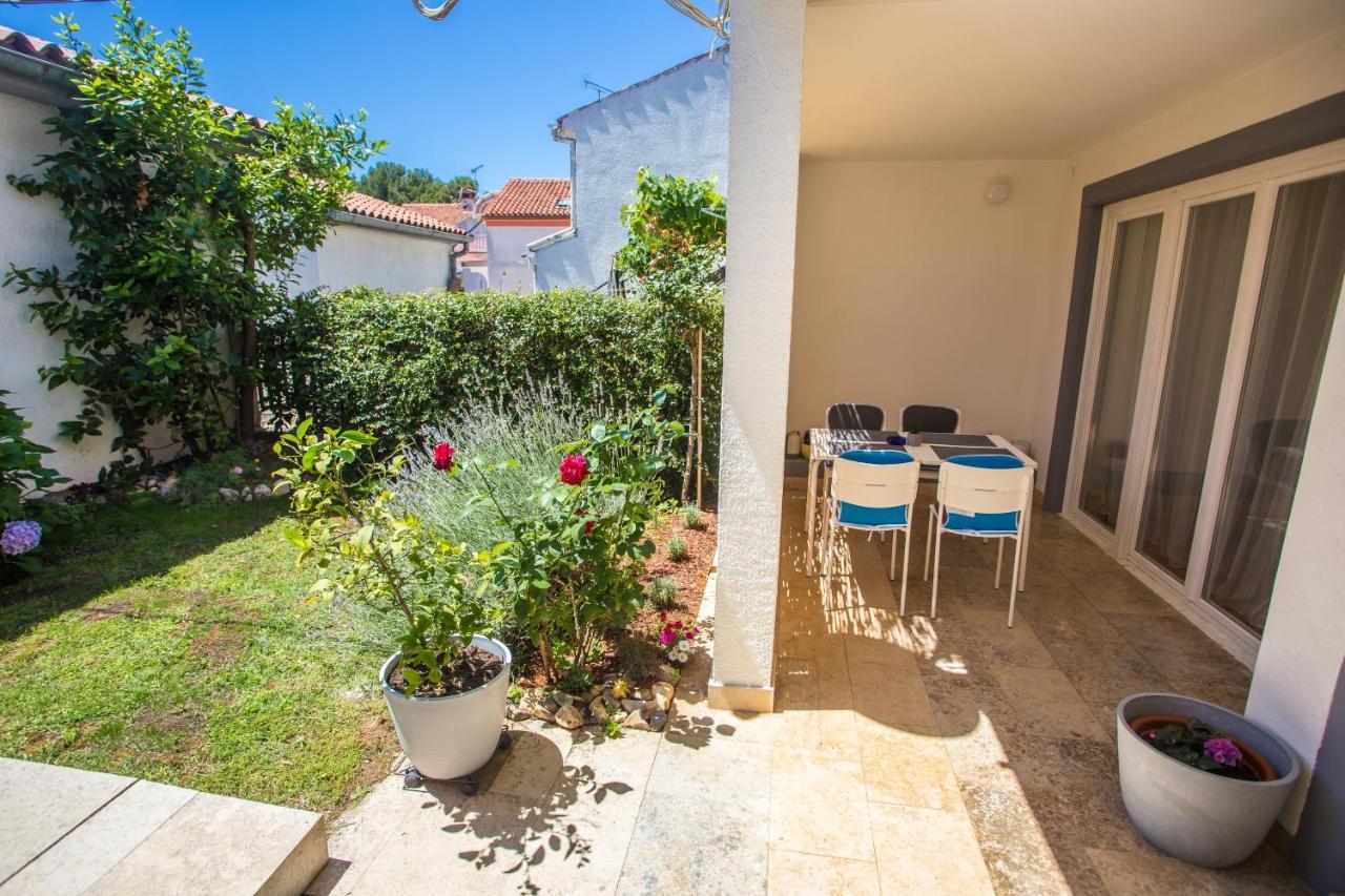 Apartment Rosse Porec Exterior photo